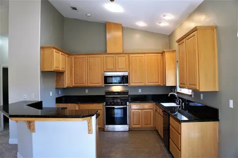 22921 Monroe Ln, Tehachapi, CA 93561 photo 5