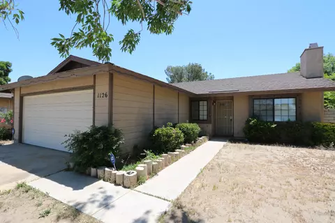 1126 Lightcap St, Lancaster, CA 93535 photo 2