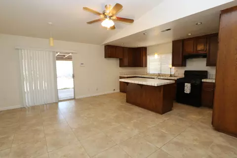 1126 Lightcap St, Lancaster, CA 93535 photo 7