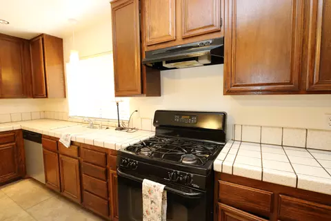 1126 Lightcap St, Lancaster, CA 93535 photo 10