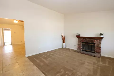 1126 Lightcap St, Lancaster, CA 93535 photo 3