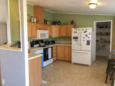 9232 W 60th St, Mojave, CA 93501 photo 6