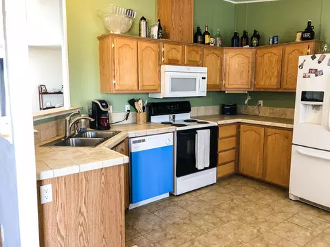 9232 W 60th St, Mojave, CA 93501 photo 7