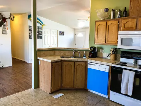 9232 W 60th St, Mojave, CA 93501 photo 9