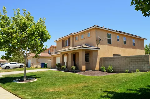 45448 Stadium Ln, Lancaster, CA 93535 photo 2