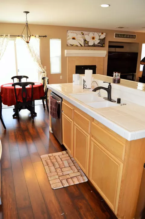 45448 Stadium Ln, Lancaster, CA 93535 photo 11