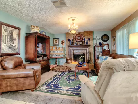 573 E Avenue J1, Lancaster, CA 93535 photo 17