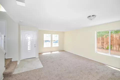 45443 Lamar Ave, Lancaster, CA 93534 photo 2