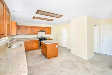 45443 Lamar Ave, Lancaster, CA 93534 photo 8