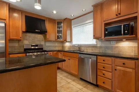 3810 Gem Ct, Lancaster, CA 93536 photo 7