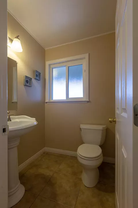 3810 Gem Ct, Lancaster, CA 93536 photo 18