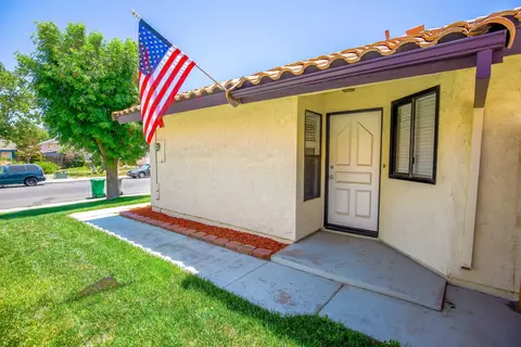 37515 37th St, Palmdale, CA 93550 photo 4