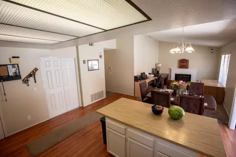37515 37th St, Palmdale, CA 93550 photo 8