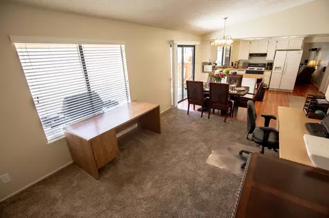 37515 37th St, Palmdale, CA 93550 photo 11