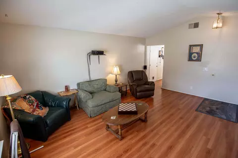37515 37th St, Palmdale, CA 93550 photo 6