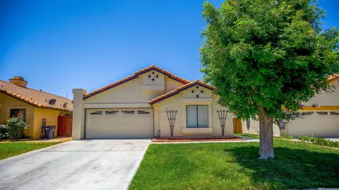 37515 37th St, Palmdale, CA 93550 photo 1