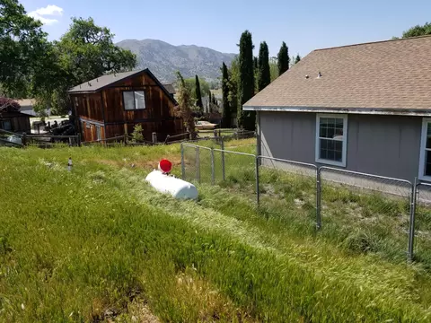 22656 Westwood Blvd, Tehachapi, CA 93561 photo 2