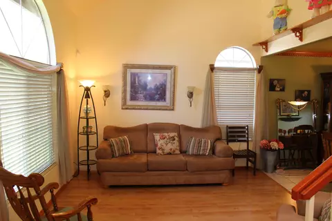 2324 E Kettering St, Lancaster, CA 93535 photo 7