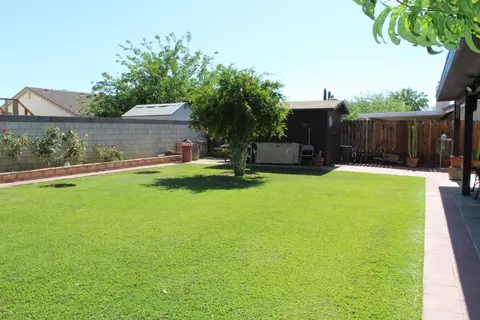 2324 E Kettering St, Lancaster, CA 93535 photo 5