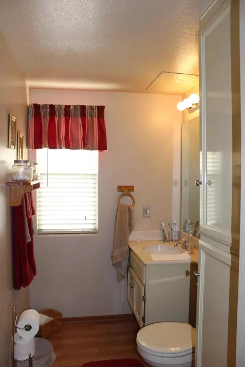 2324 E Kettering St, Lancaster, CA 93535 photo 13