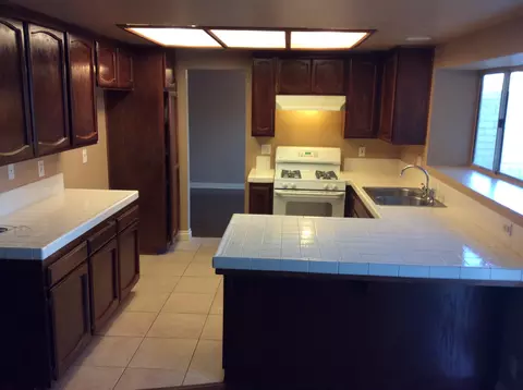 2110 E Nugent St, Lancaster, CA 93535 photo 23