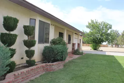 44921 E 46th St, Lancaster, CA 93535 photo 4