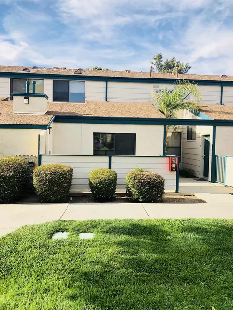44508 E 15th St UNIT 5, Lancaster, CA 93535 photo 1