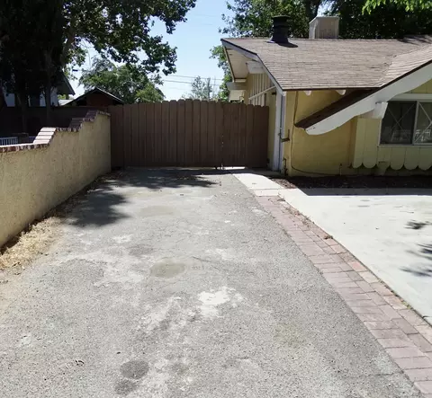 44317 13th St E, Lancaster, CA 93535 photo 4