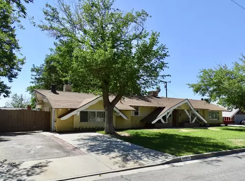 44317 13th St E, Lancaster, CA 93535 photo 2
