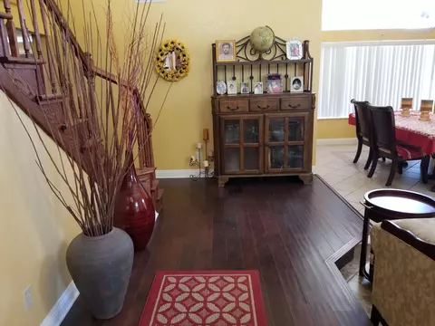 43528 E 11th St, Lancaster, CA 93535 photo 2