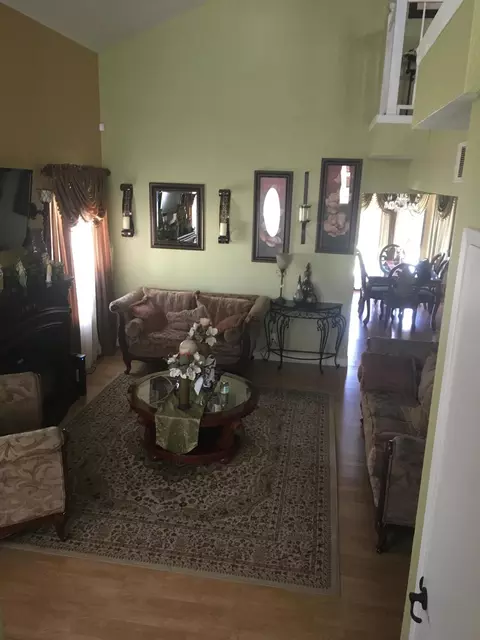 1114 Regents St, Lancaster, CA 93534 photo 9