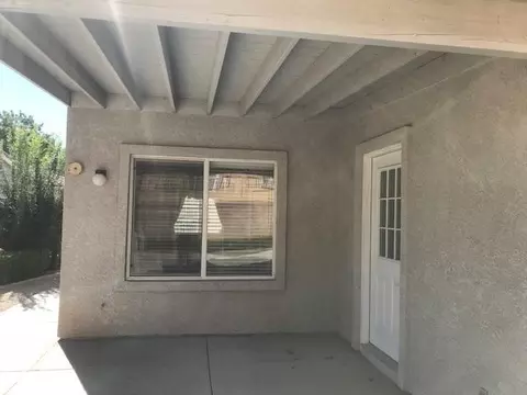 2717 End Ct, Lancaster, CA 93536 photo 3