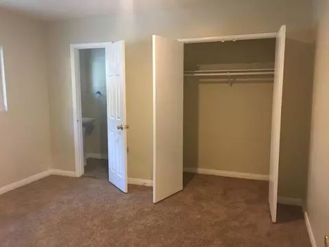 324 E Avenue R6, Palmdale, CA 93550 photo 13