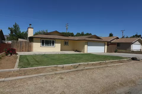 21470 Mission St, Tehachapi, CA 93561 photo 3