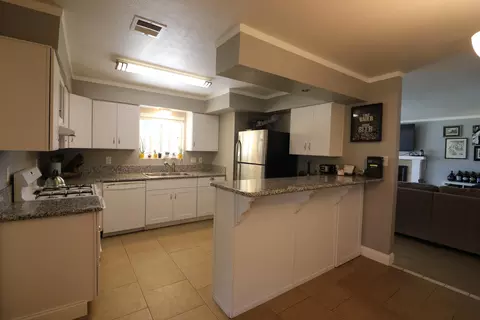 21470 Mission St, Tehachapi, CA 93561 photo 8