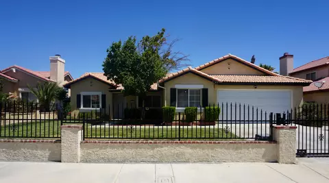 3165 Shale Rd, Palmdale, CA 93550 photo 1