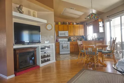 3165 Shale Rd, Palmdale, CA 93550 photo 4
