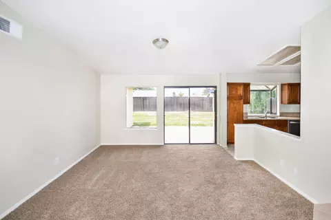 2157 Willowbrook Ave, Palmdale, CA 93551 photo 3