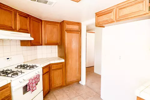 1541 E Lingard St, Lancaster, CA 93535 photo 13