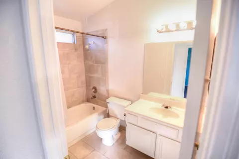 37702 Dixie Dr, Palmdale, CA 93550 photo 17