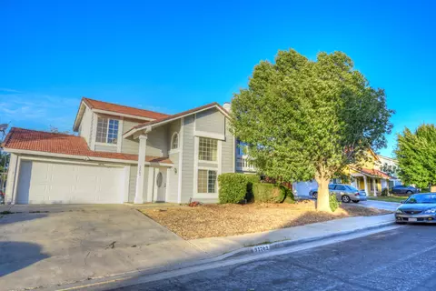 37702 Dixie Dr, Palmdale, CA 93550 photo 1