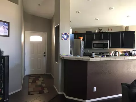 1627 E Kettering St, Lancaster, CA 93535 photo 2