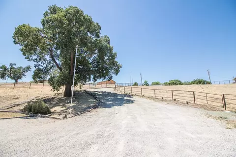 22120 Lilac St, Tehachapi, CA 93561 photo 27
