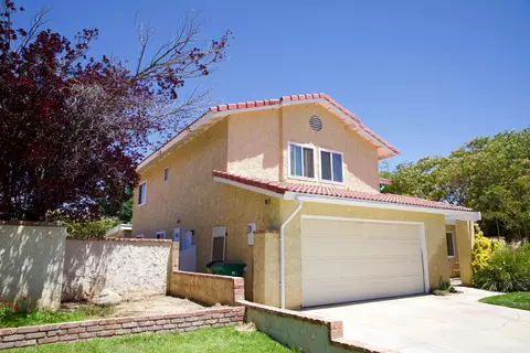 1237 E Avenue J12, Lancaster, CA 93535 photo 2