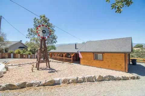 22904 Rim Way, Tehachapi, CA 93561 photo 5