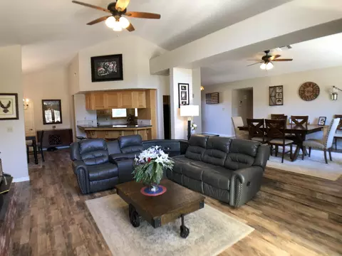 23371 Lakeview Dr, Tehachapi, CA 93561 photo 9