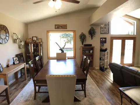 23371 Lakeview Dr, Tehachapi, CA 93561 photo 5