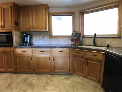 23371 Lakeview Dr, Tehachapi, CA 93561 photo 16