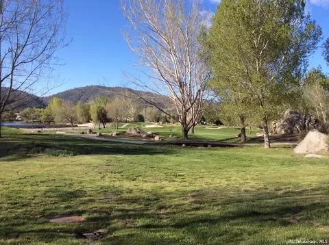 23371 Lakeview Dr, Tehachapi, CA 93561 photo 46