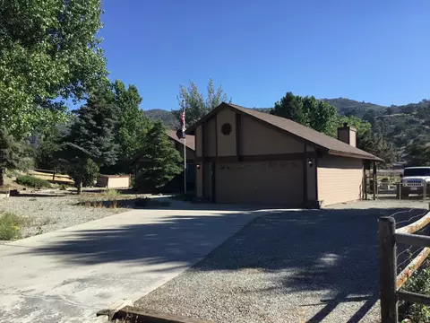 23371 Lakeview Dr, Tehachapi, CA 93561 photo 2
